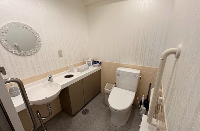 トイレ(車いす対応)